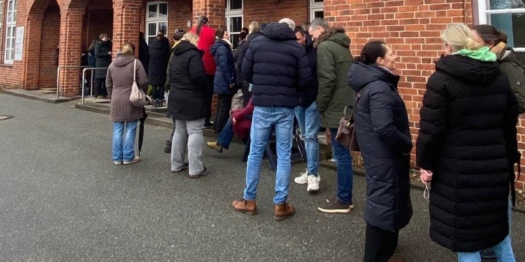Nächtliches Schlangestehen für die Teilnahmeplätze bei Tillhausen