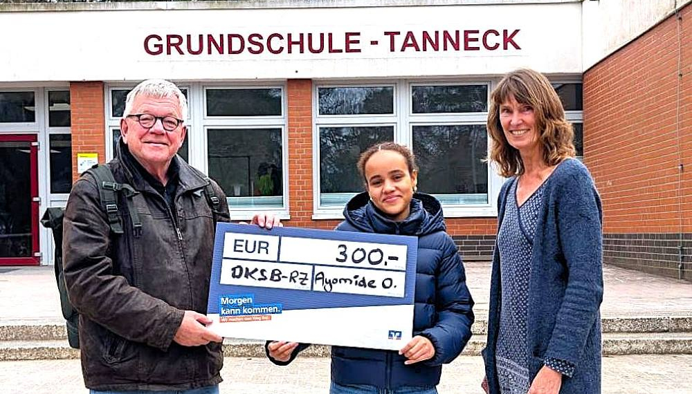 Schülerin spendet Ehrenamtspreis für Kinder