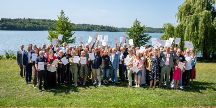 100.000 Euro für Vereine im Kreis Herzogtum Lauenburg