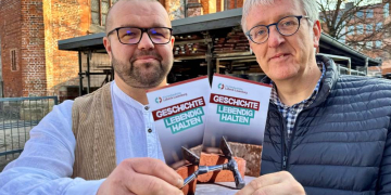 Neuer Flyer zum Jubiläum: So arbeitet die Kirchenbauhütte