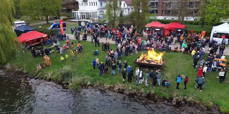 Kultur und Tradition: Stadtführung und Osterfeuer in Ratzeburg