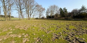 Massive Wildschweinschäden am Riemannsportplatz: Sportflächen 3, 4 und 5 ab sofort gesperrt. Foto: Stadt Ratzeburg, hfr