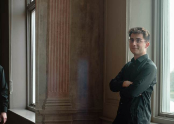 Dialoge am Klavier – Meisterwerke für vier Hände