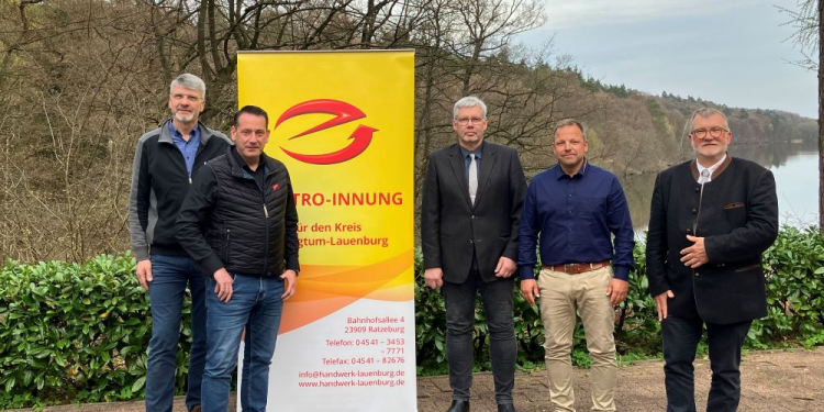 Kontinuität und frischer Wind im Vorstand