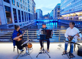 Folkclub: Exprompt – mit dem musikalischen Programm ‚Der Blaue Planet‘