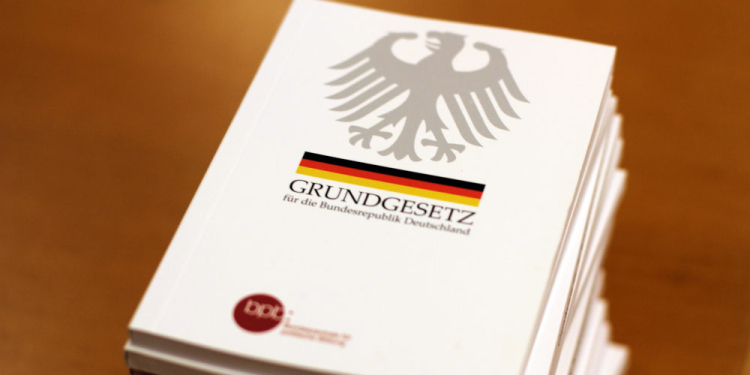 Wehrhafte Demokratie im Alltag