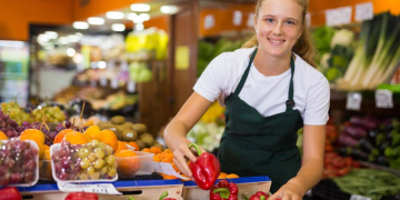Zwischenbilanz zum Ausbildungsmarkt: Interesse an betrieblicher Ausbildung steigt wieder