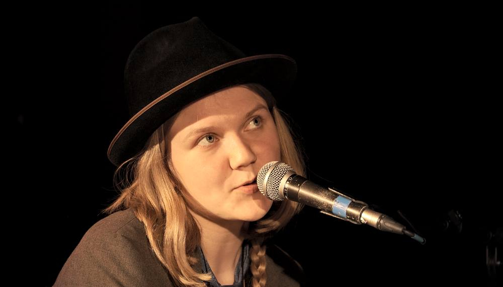 Singer-/Songwriterin Leonore Lilja im BBZ Mölln