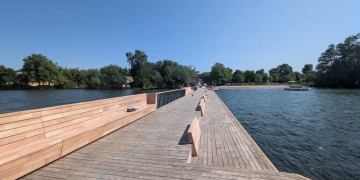 Die neue Steganlage der Seebadeanstalt Schlosswiese. Foto Stadt Ratzeburg, hfr