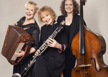 Klezmers Techter spielen traditionelle jüdische Melodien