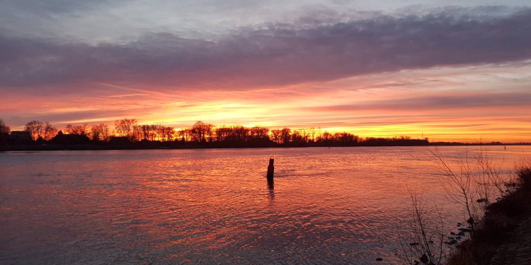 Wenn die Sonne über der Elbe untergeht: Romantischer Spaziergang durch Lauenburg