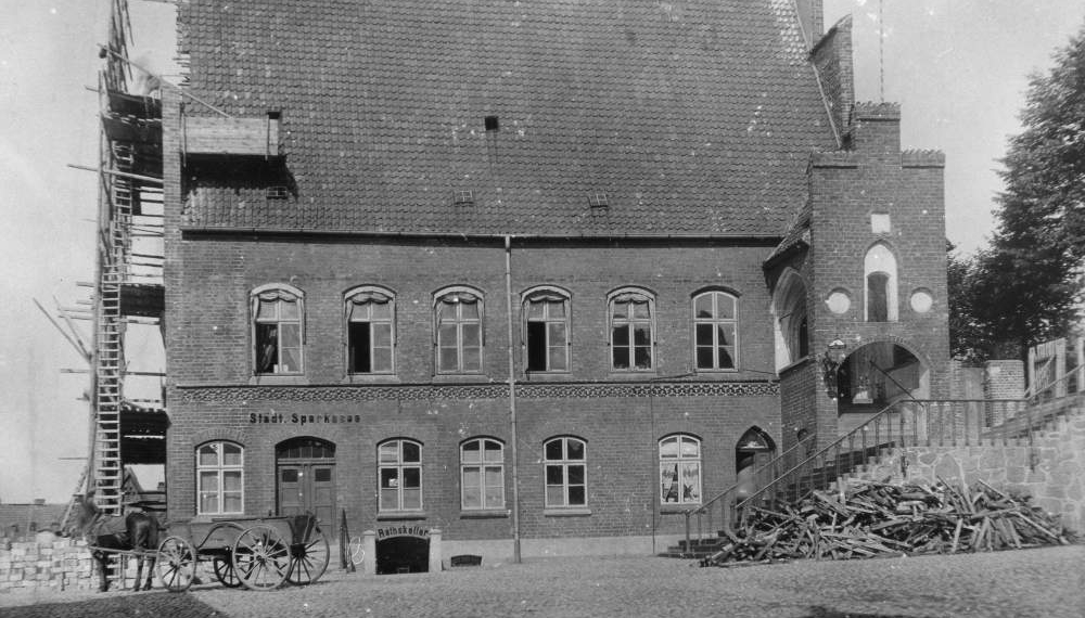 Möllner Schätze: Rathaus und Nicolaikirche