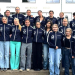 22 motivierte LG-Sportler in passendem Outfit