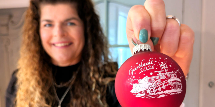 Geesthacht: Neue Weihnachtskugel zeigt „Geesthachter Eisberge“