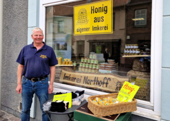 Laden auf Zeit: Heinz Northoff bringt regionale Imkereiprodukte und Handgemachtes in die Hauptstraße