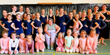 Kinder tanzen für einen guten Zweck